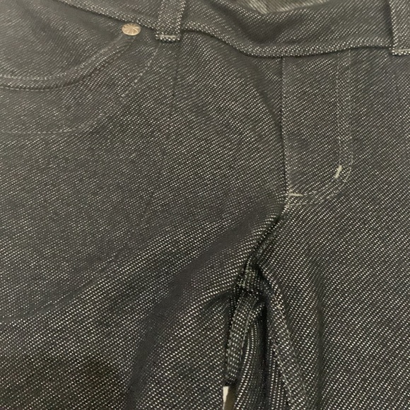 Athleta Bettona Capri Pants XS - Picture 7 of 10